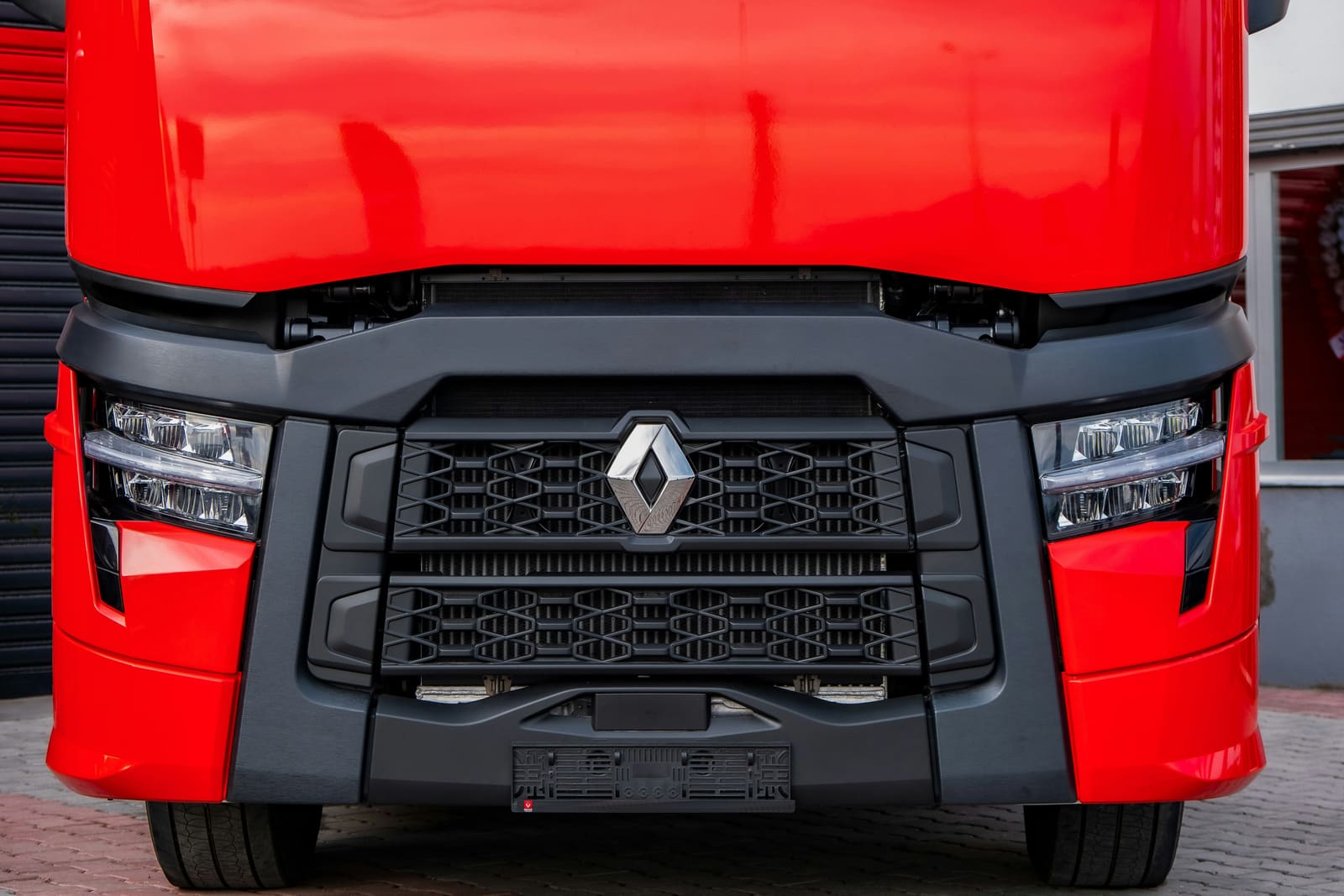 Poids lourd Renault récent, en cours d'immatriculation
